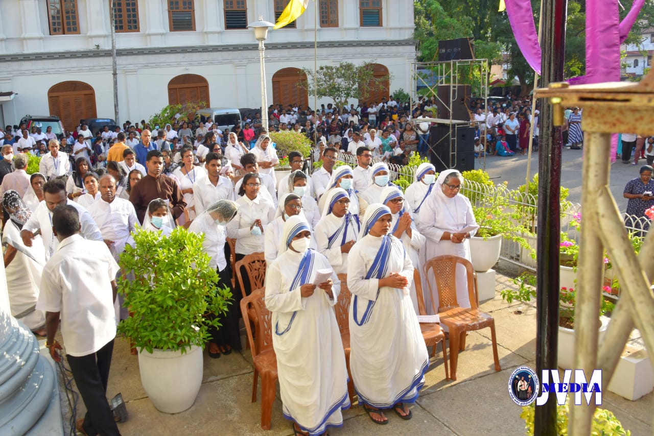 Colombo Way of the Cross